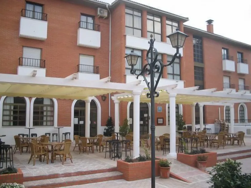 Hotel Dracos - Image 1