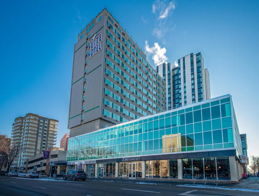 Campus Tower Suite Hotel - Image 1