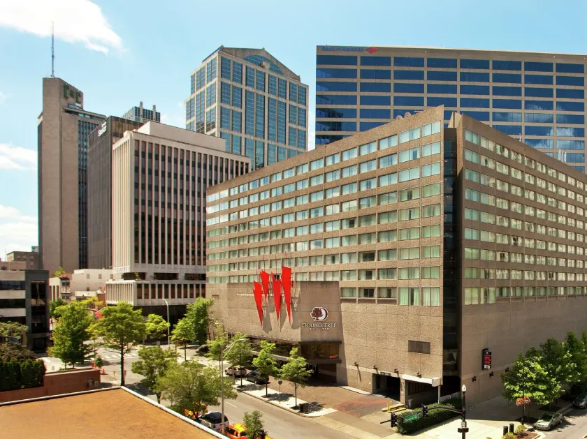 DoubleTree by Hilton Hotel Nashville Downtown - Image 1
