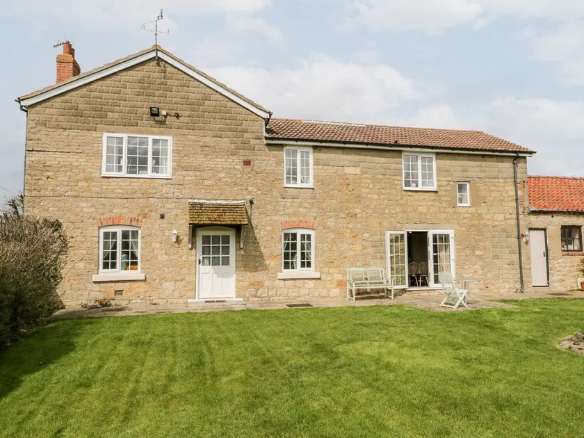Woodlands Cottage - Image 1