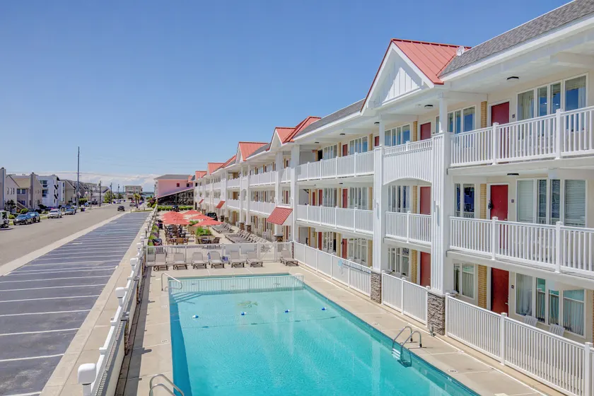 Desert Sand Resort - Image 1