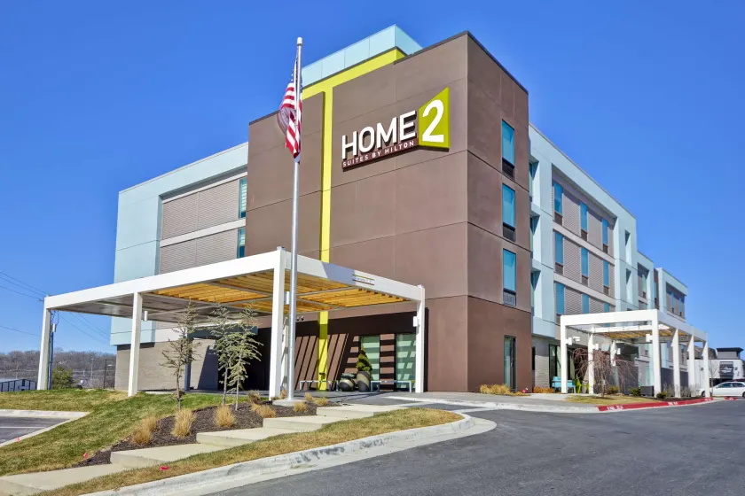 Home2 Suites by Hilton Kansas City KU Medical Center - Image 1