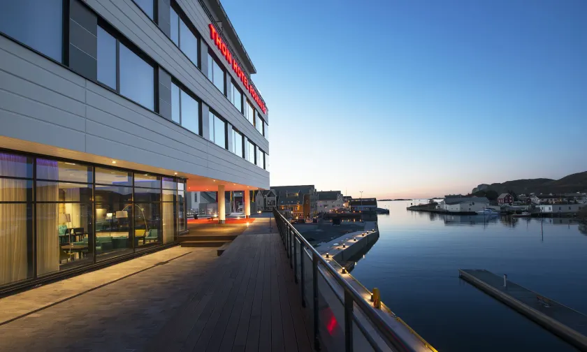 Thon Hotel Fosnavåg - Image 1