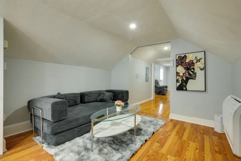 3 Mi to Blue Hills Skiing & Hiking! Couple’s Apt - Image 1