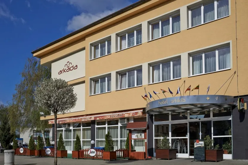 Hotel Arkáda - Image 1