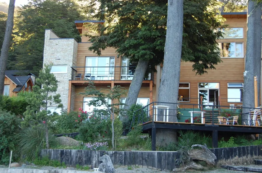 Refugio del Lago - Image 1