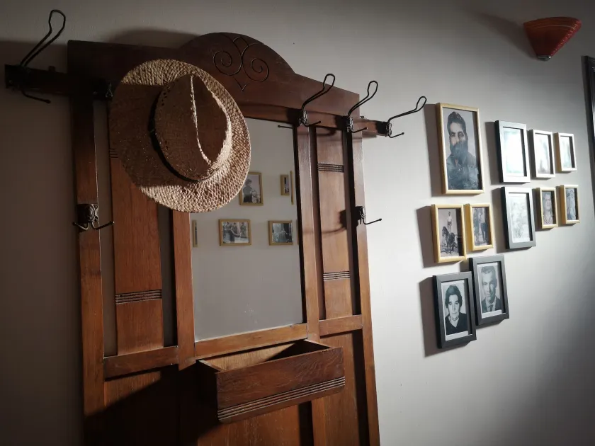 Tobia's House - Entrada (vista interna)