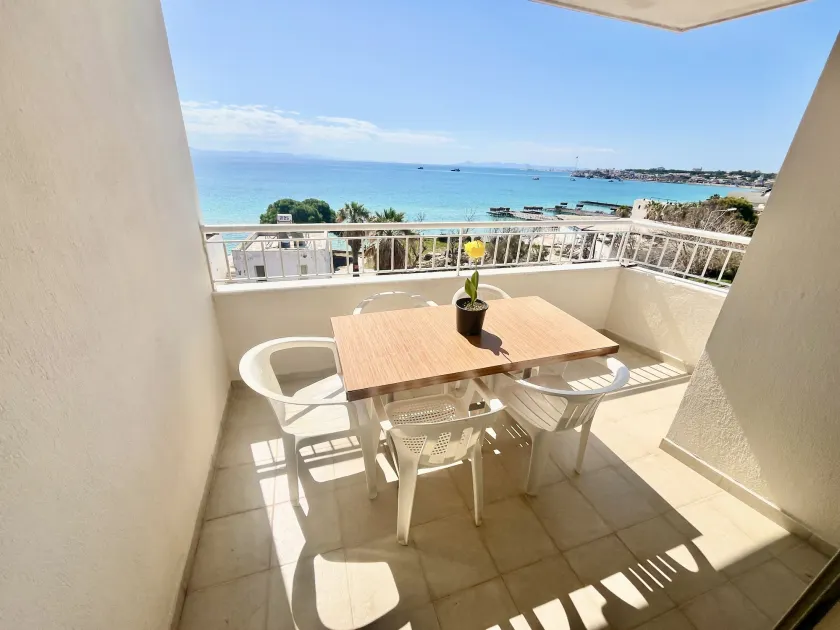 Hotel Holiday Apart - Image 1
