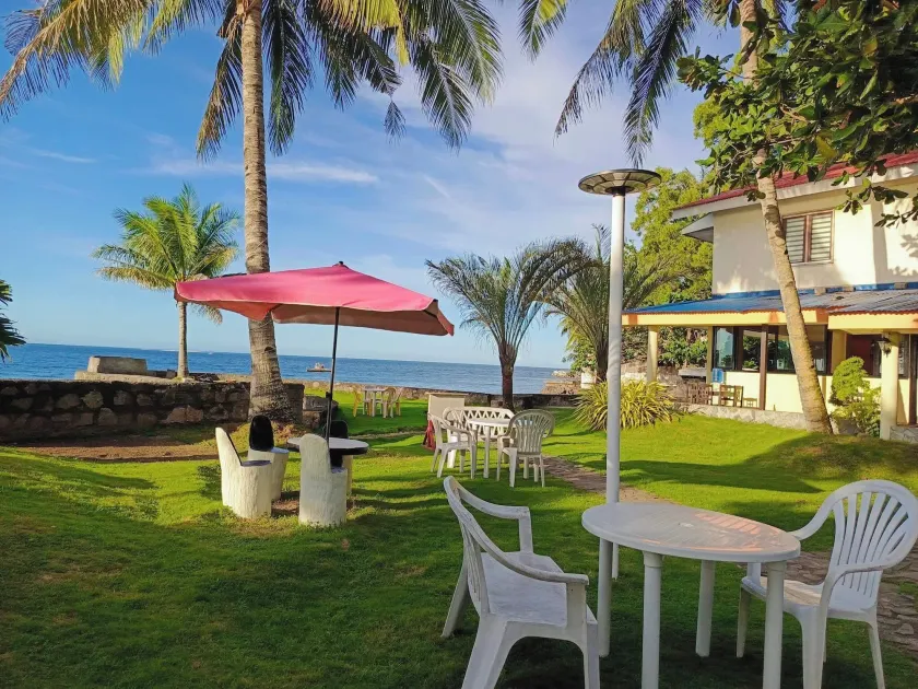 Puesta del Sol Beach Bungalows - Image 1