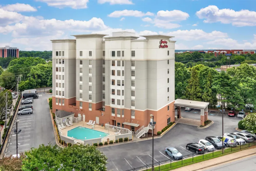 Hampton Inn & Suites Atlanta Airport North I-85 - Image 1
