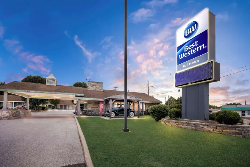 Best Western Route 66 Rail Haven - Image 1