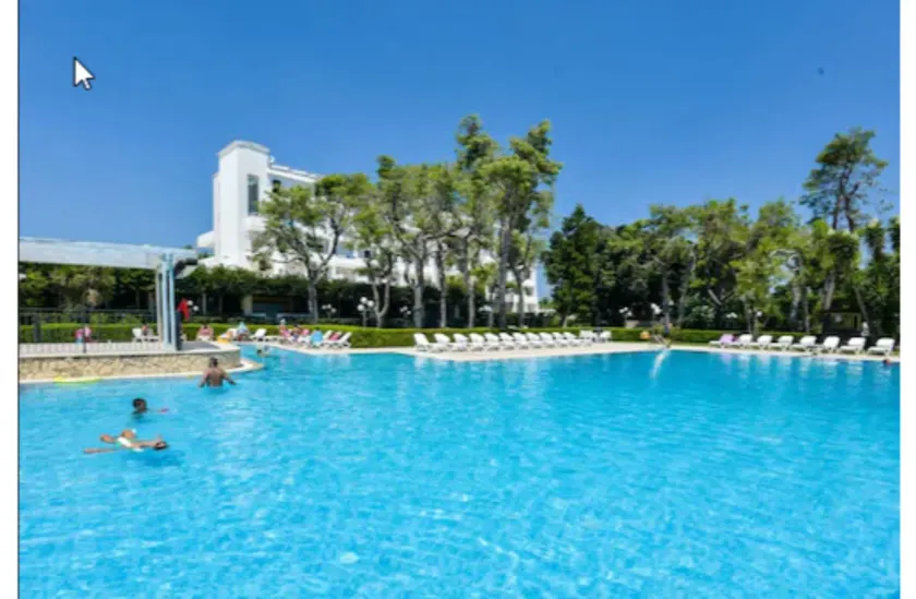 Hotel Club Astor - Image 1