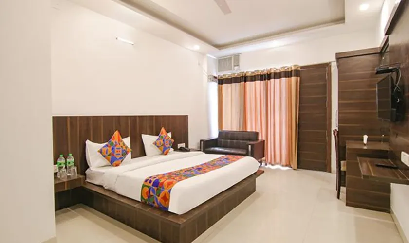 Via Aerosky Inn - Image 1