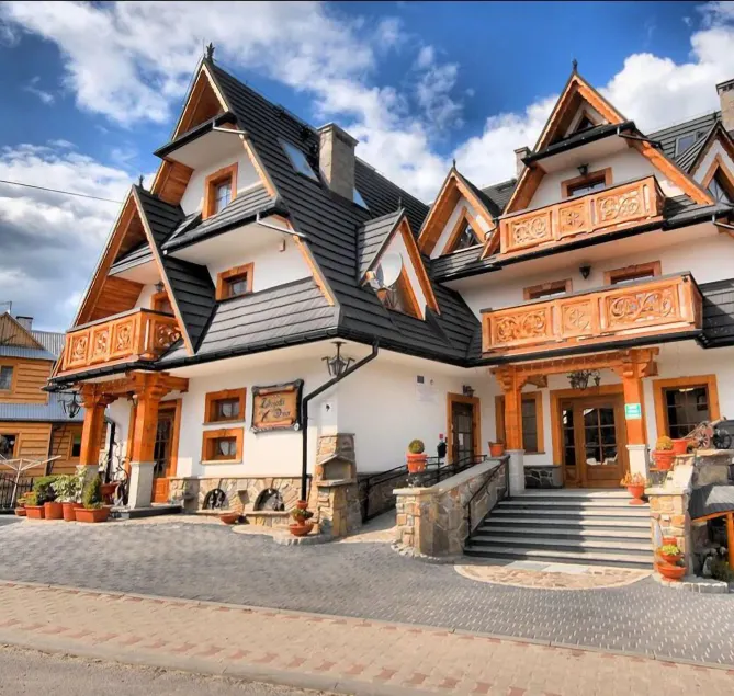 Pensjonat Zbójecki Dwór Wellness & SPA - blisko basenów termalnych - ostatnie wolne pokoje na weekend czerwcowy! - Image 1