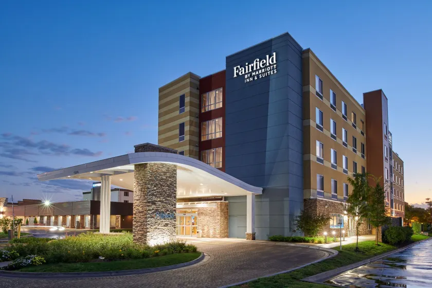 Fairfield Inn & Suites by Marriott Chicago O'Hare - Image 1