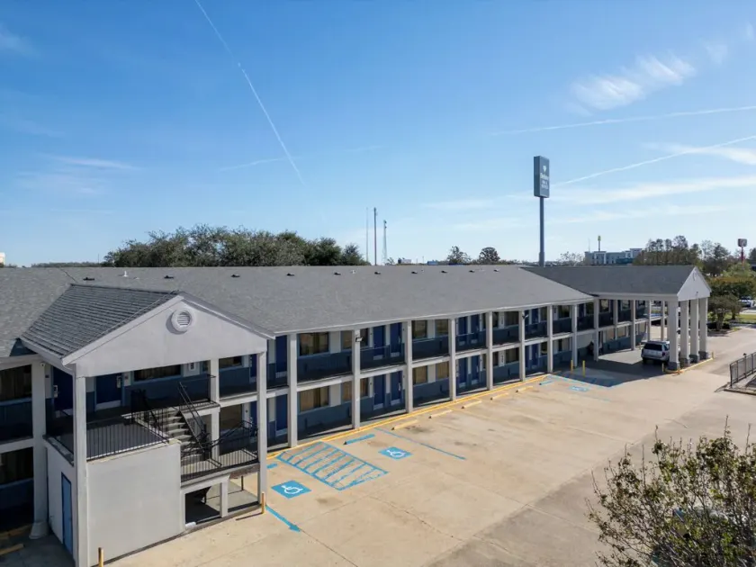 Best Western Morgan City Inn & Suites - Image 1
