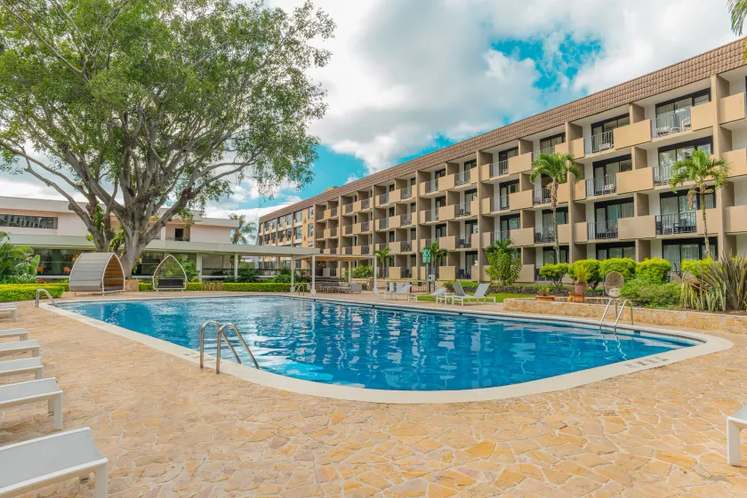Irazú Hotel & Studios - Image 1