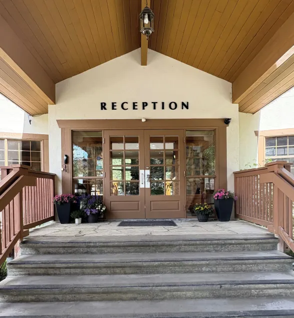 Pinnacle Lodge - Image 1