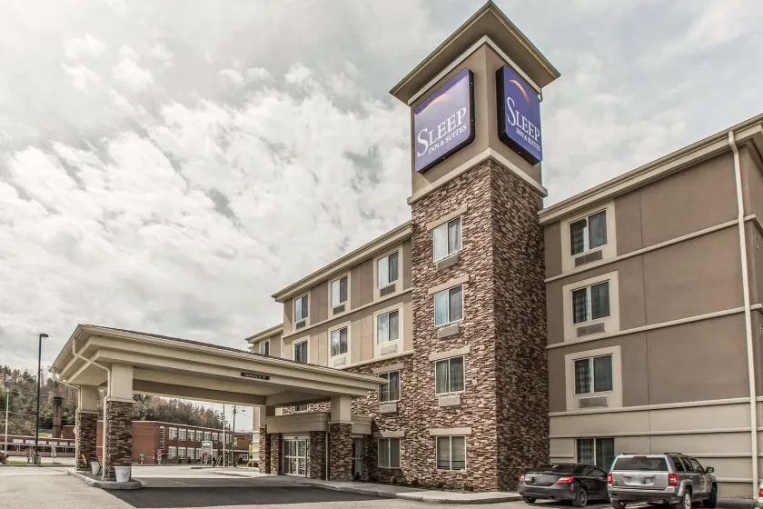 Sleep Inn & Suites Clintwood - Image 1