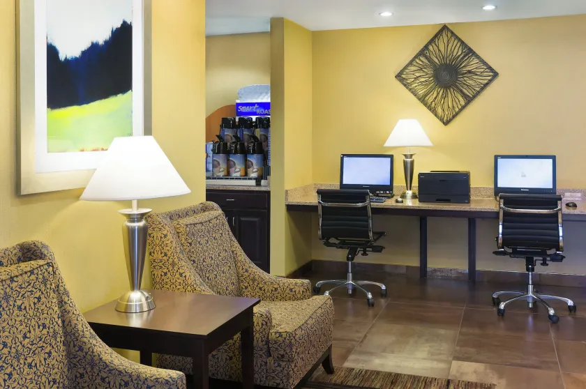 Holiday Inn Express & Suites Sandy - South Salt Lake City by IHG - Image 1
