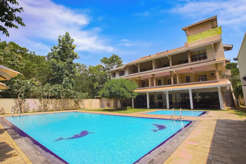 Lavendish Okrin Hotel - Image 1