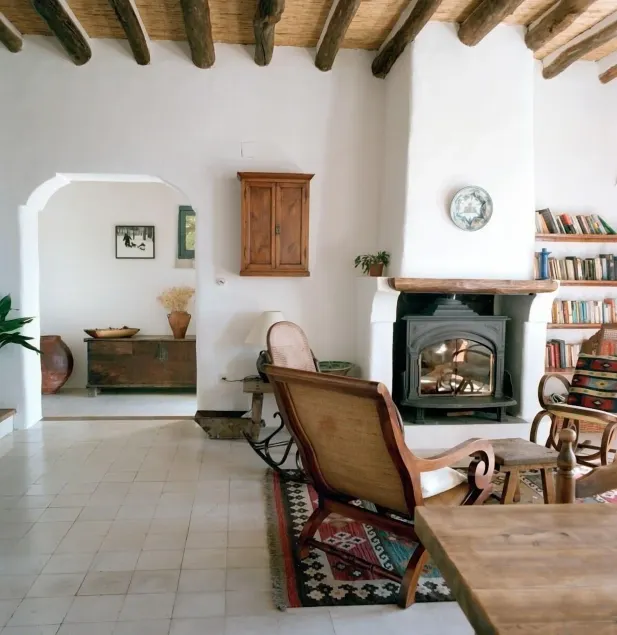 Las Chimeneas - Image 1