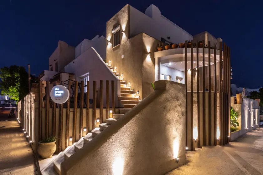 Artemis Hotel - Image 1