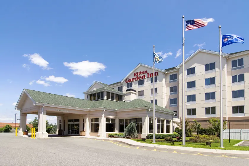 Hilton Garden Inn Nanuet - Image 1