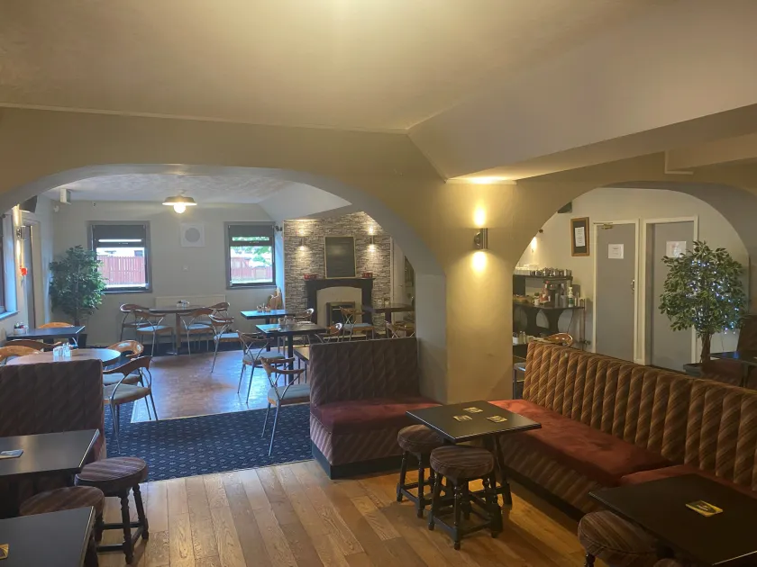 Smithton Hotel - Image 1