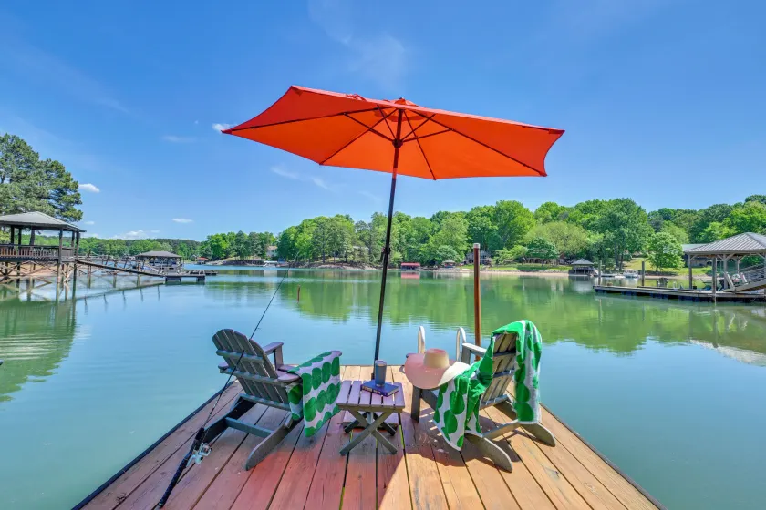 Dock & Pavilion! Lake Norman Retreat on Quiet Cove - Image 1