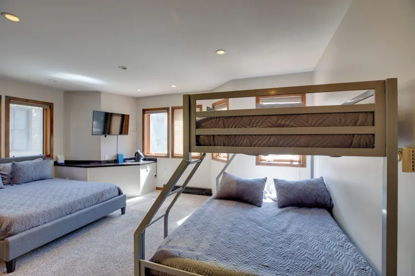 Bright Downtown Telluride Condo - Steps to Lift! - Intérieur
