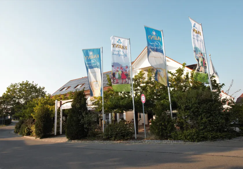 Hotel Wirtshaus Krone - Image 1