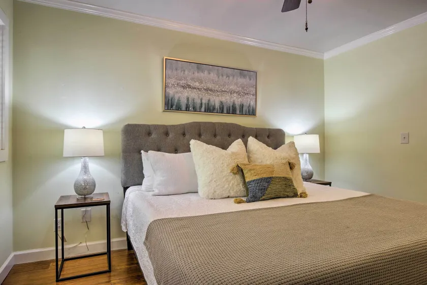 Cozy Pittsboro Escape - Hike, Dine, Explore! - Værelse