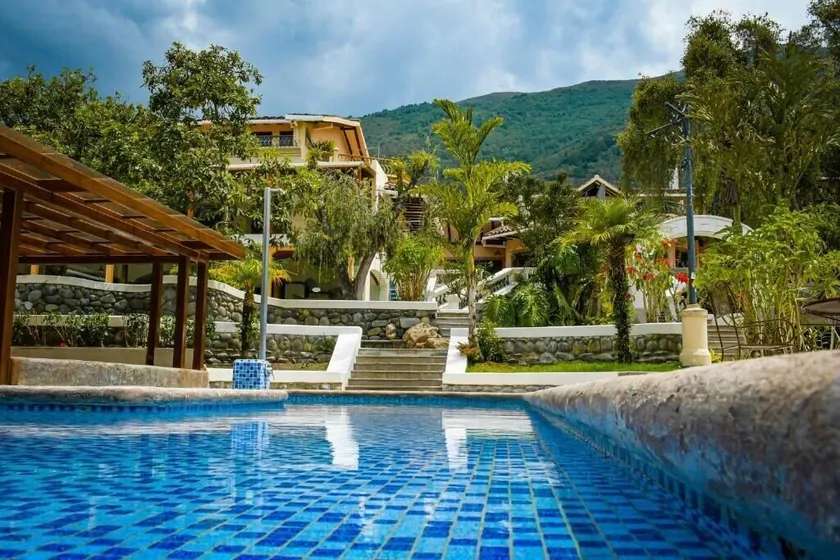 Uzhupud Garden Hotel & Lodge - Image 1