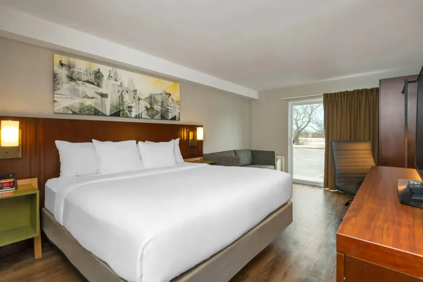 Comfort Inn Kenora - Image 1