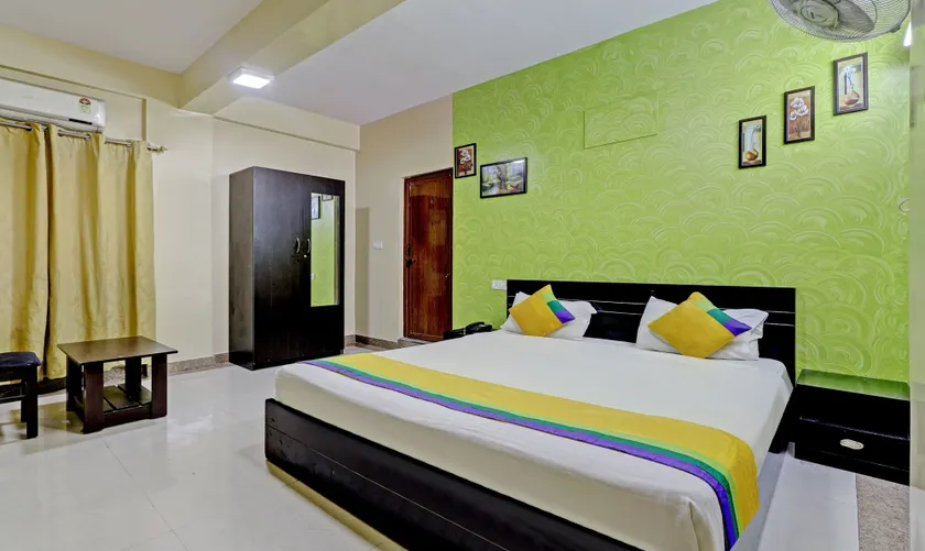Hotel Palm Emirates - Image 1