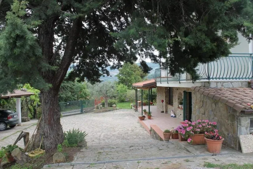 Bed & Breakfast Villa Flora - Image 1