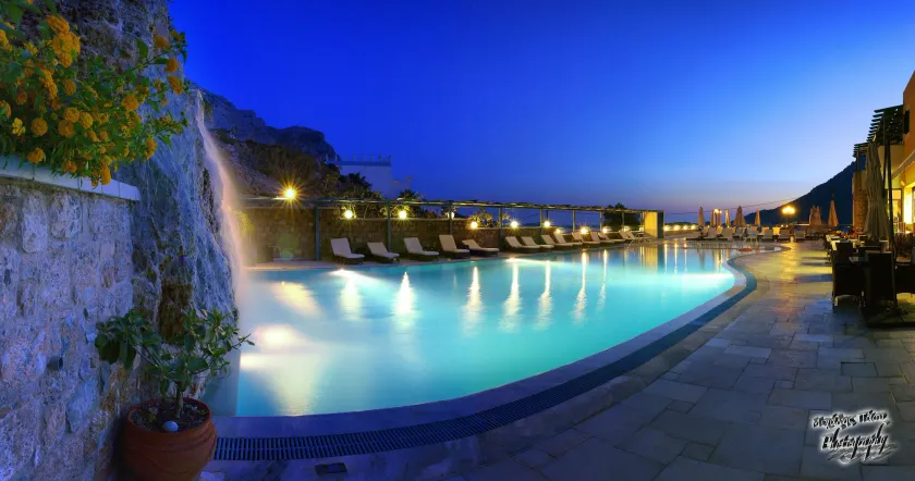 Elena Village Hotel & Suites - Image 1