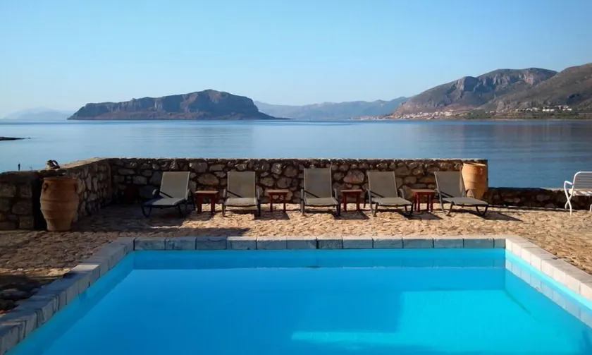Annema Hotel - Image 1