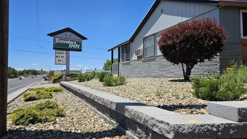 Travelers Inn - Image 1