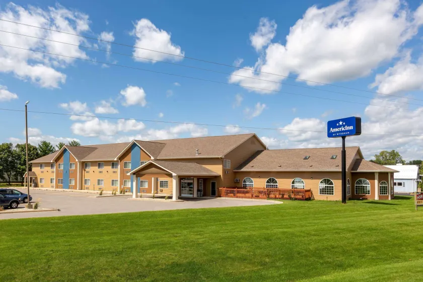 AmericInn by Wyndham Jefferson - Image 1