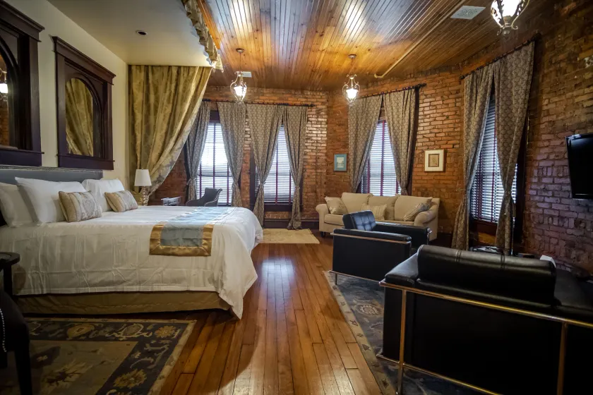 The Hackett Hotel - Image 1
