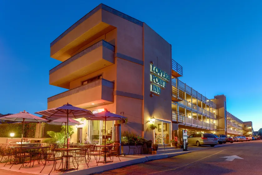 Lovers Point Inn - Image 1
