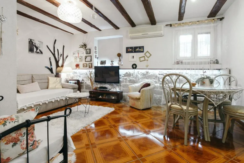 Bingo Apartment - Image 1