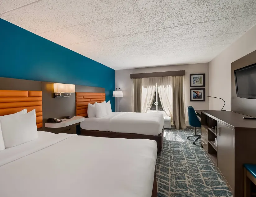 Comfort Inn Falls Church - Tysons Corner - Image 1