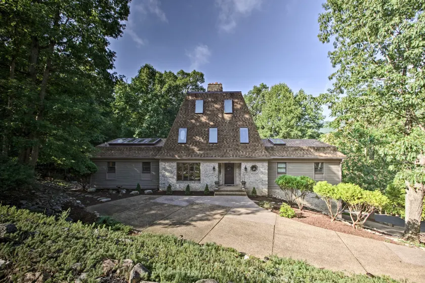 Spacious Mcgaheysville Family Retreat w/ Game Room - Image 1