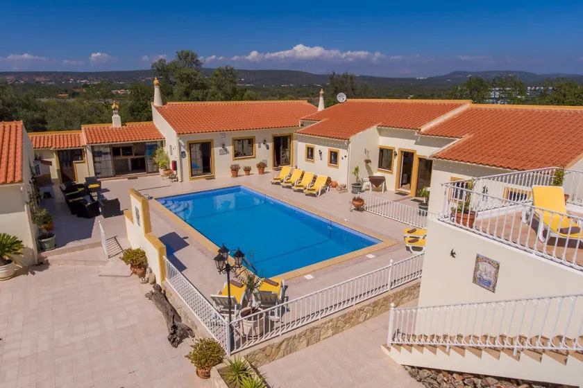 Casa dos Ninos - Image 1
