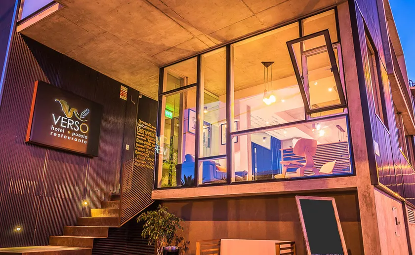 Verso Hotel - Image 1