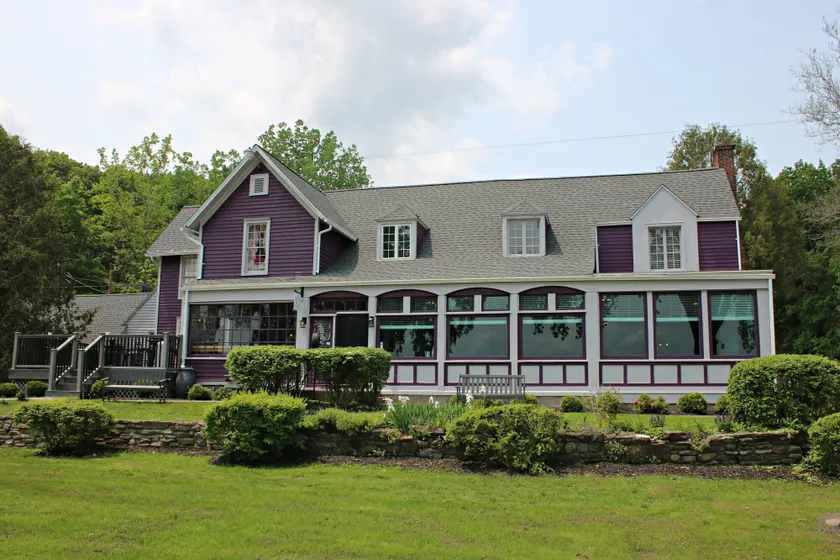 Plum Point Lodge - Image 1