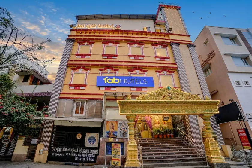 FabHotel Yazhini Residency - Image 1